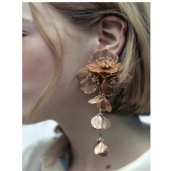 Cascading Flower earrings  metal Appliques FLOWER earrings - Picture 2 of 7